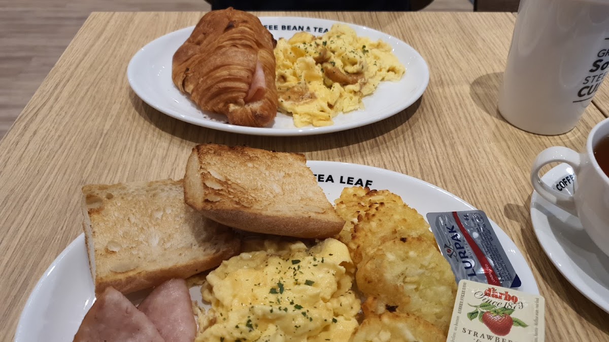 The Coffee Bean & Tea Leaf-6